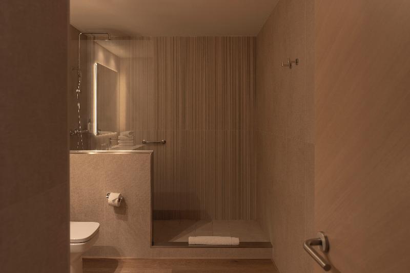 Gran Hotel Barcino 4*S image