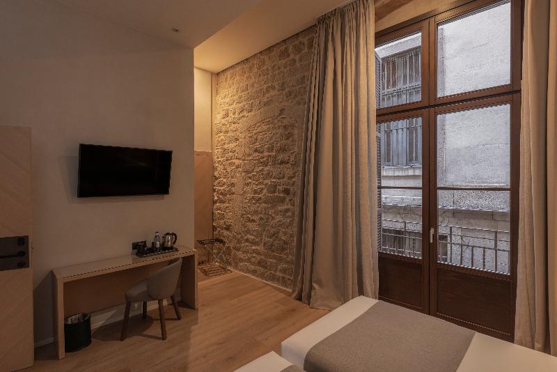Gran Hotel Barcino 4*S image