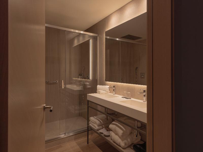 Gran Hotel Barcino 4*S image