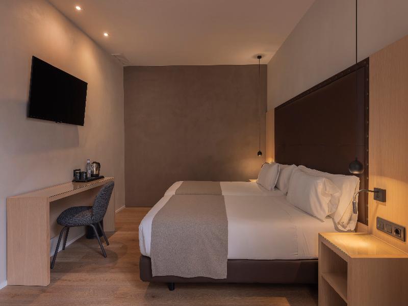 Gran Hotel Barcino 4*S image