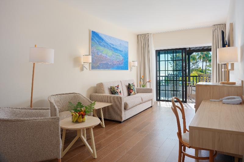 Hotel Jardín Tecina image