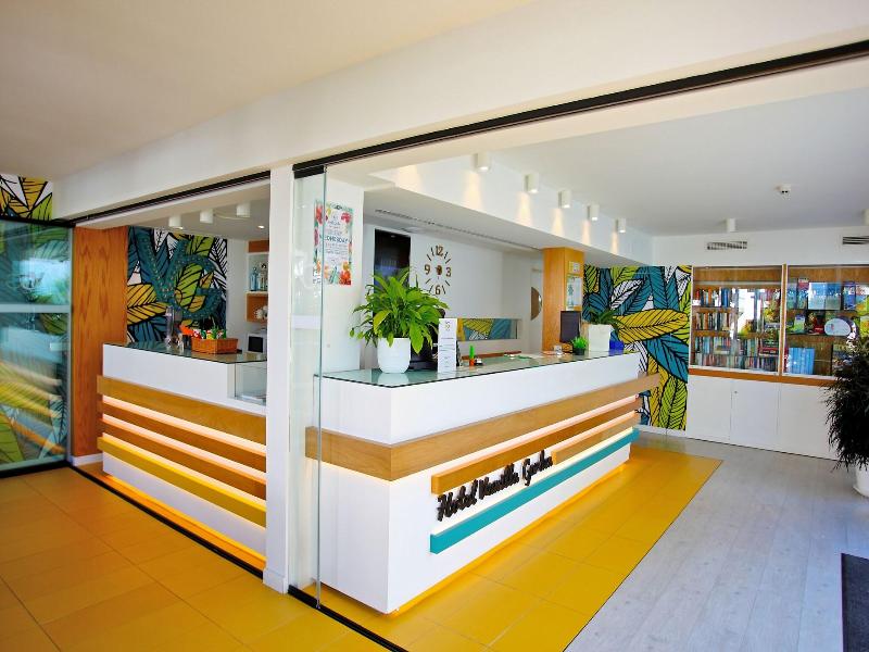 Vanila Garden Hotel image