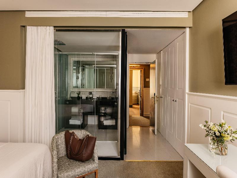 Hotel Colón Gran Meliá image