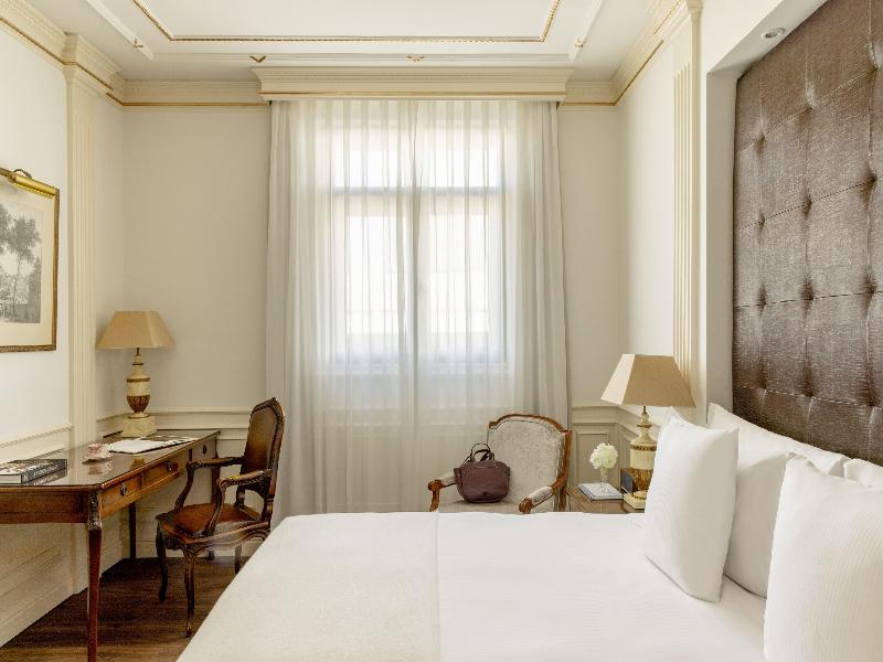 Hotel Fenix Gran Meliá image