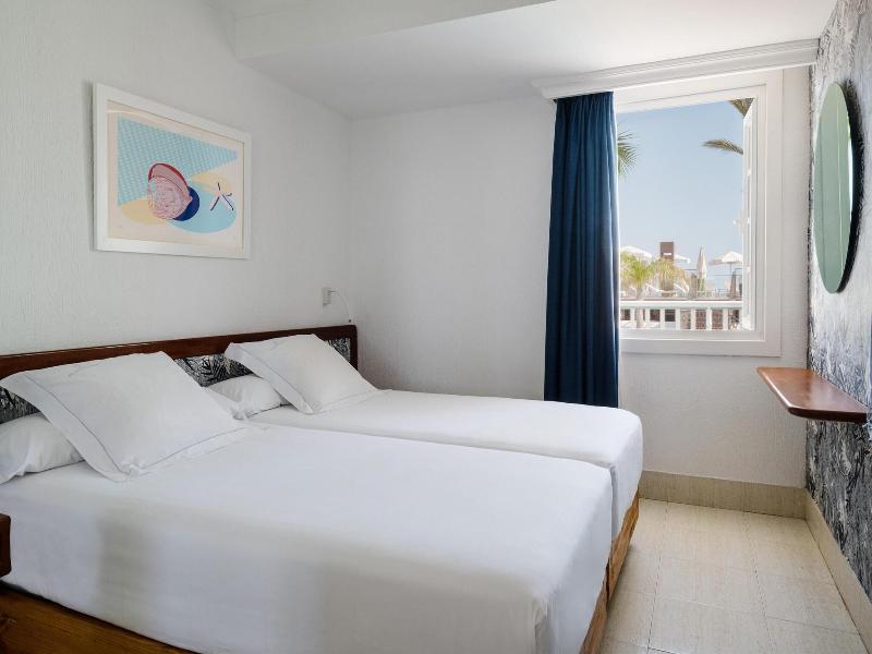 Plus Fariones Apartamentos image