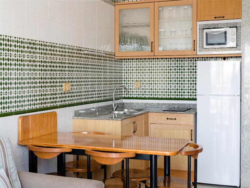 Plus Fariones Apartamentos image