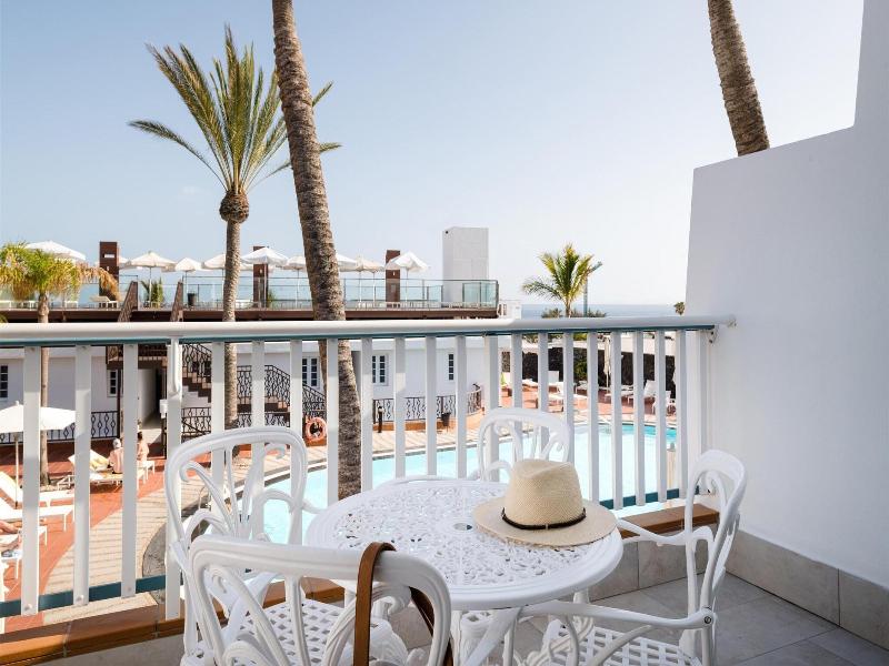Plus Fariones Apartamentos image