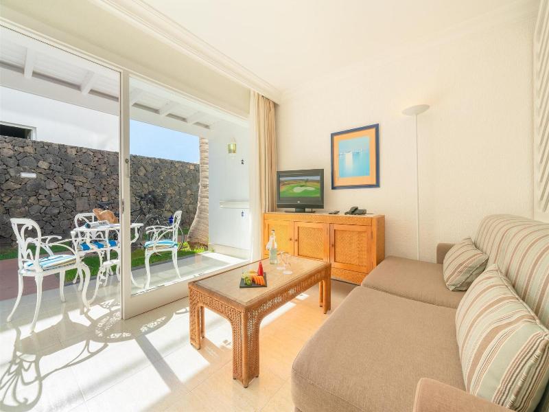 Plus Fariones Apartamentos image