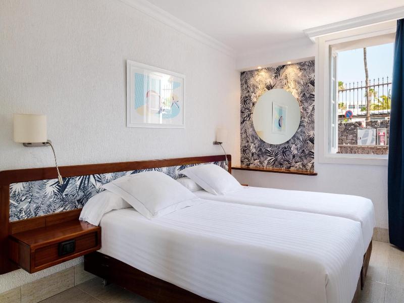 Plus Fariones Apartamentos image