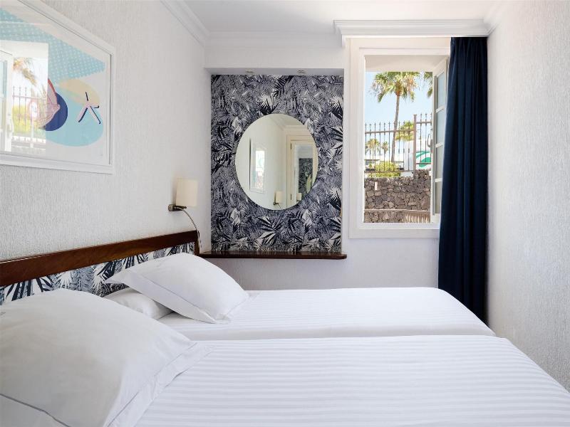 Plus Fariones Apartamentos image