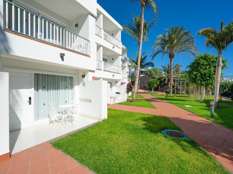 Plus Fariones Apartamentos image