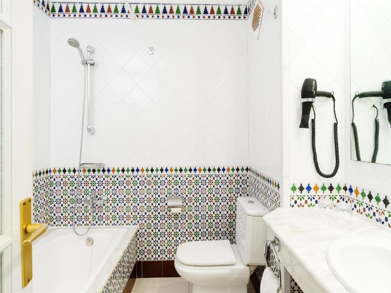 Plus Fariones Apartamentos image