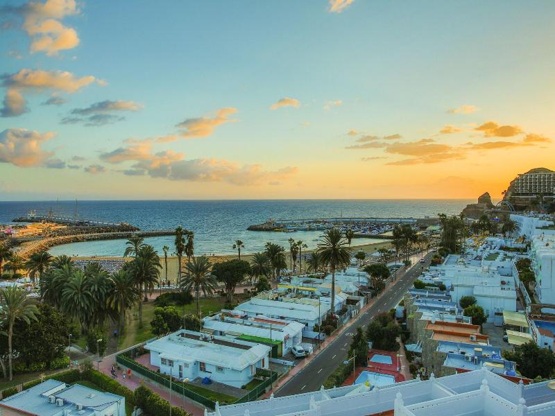 Rio Piedras image