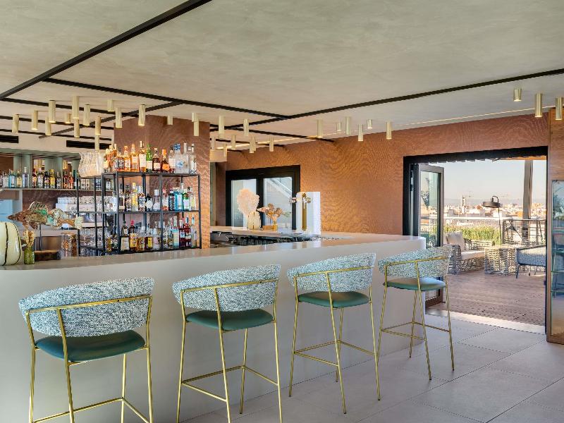 Novotel Valencia Lavant image