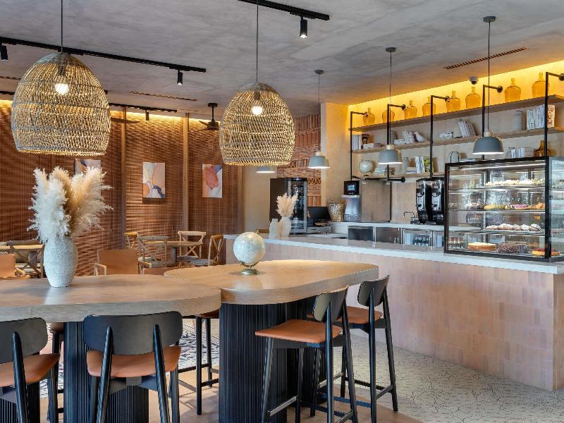 Novotel Valencia Lavant image