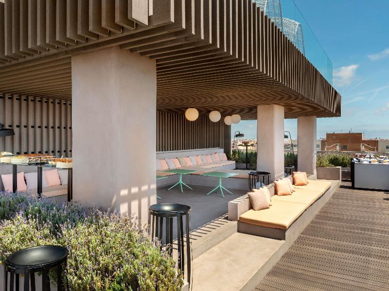 Novotel Valencia Lavant image