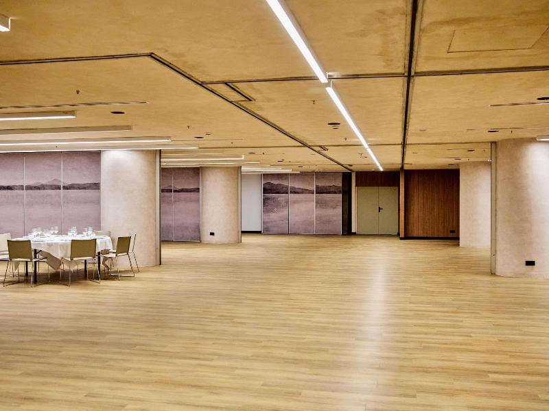 Novotel Valencia Lavant image