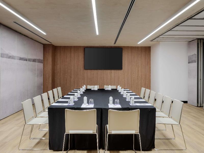 Novotel Valencia Lavant image