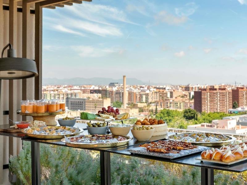 Novotel Valencia Lavant image