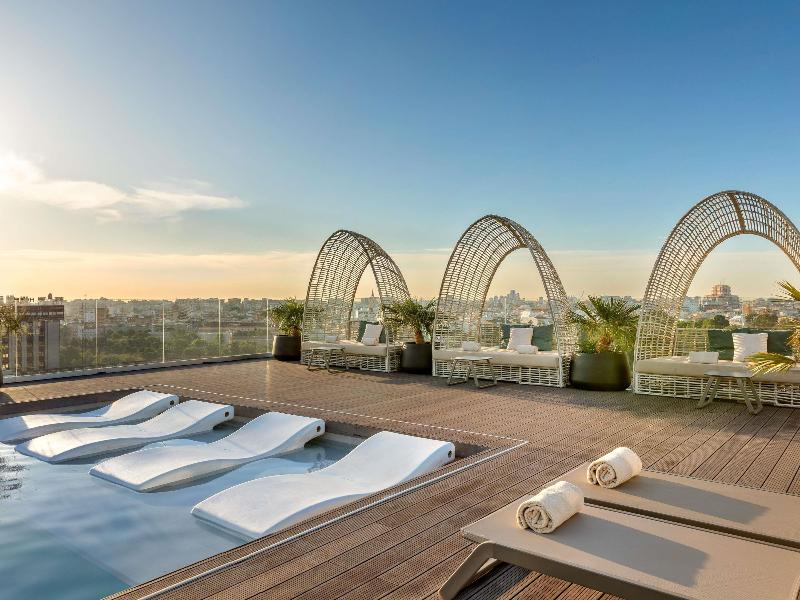 Novotel Valencia Lavant image