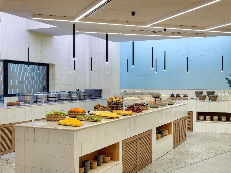 Novotel Valencia Lavant image
