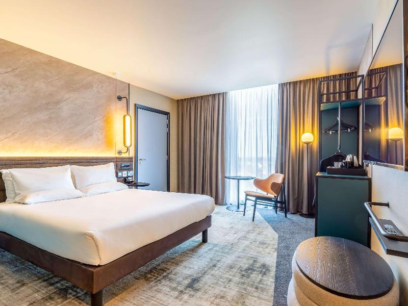 Novotel Valencia Lavant image