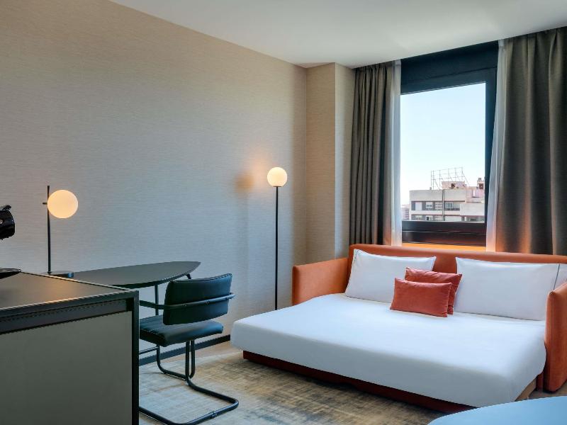 Novotel Valencia Lavant image