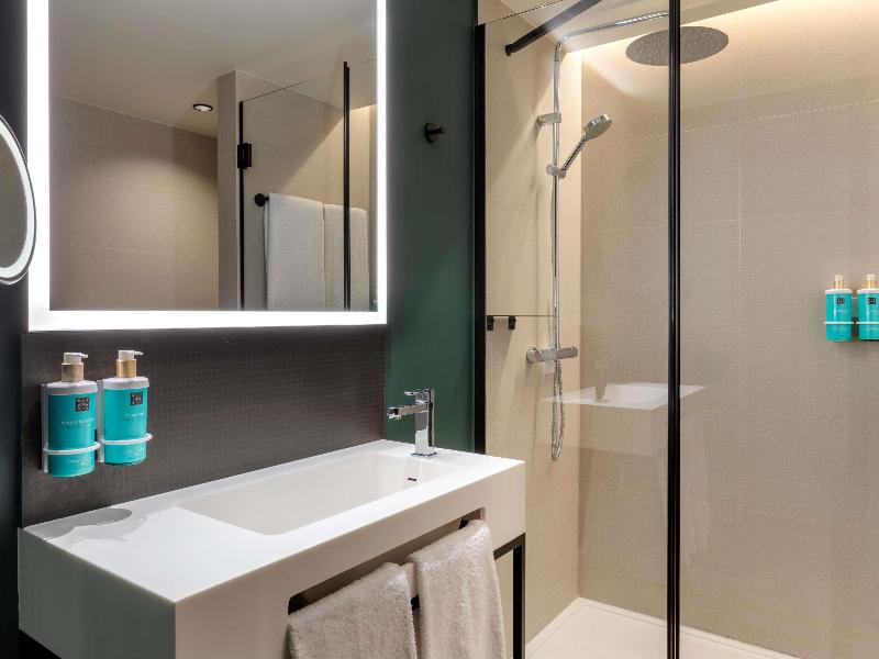Novotel Valencia Lavant image