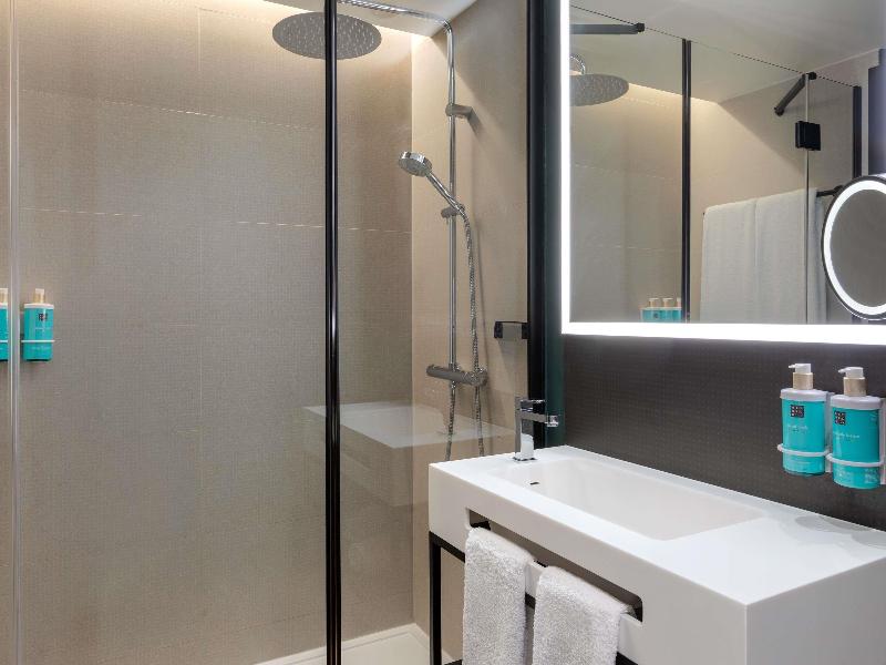 Novotel Valencia Lavant image