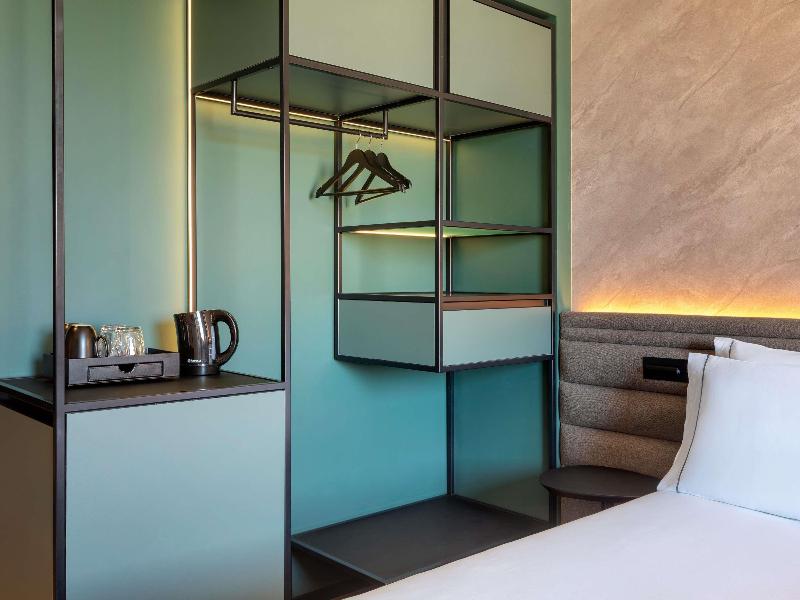 Novotel Valencia Lavant image