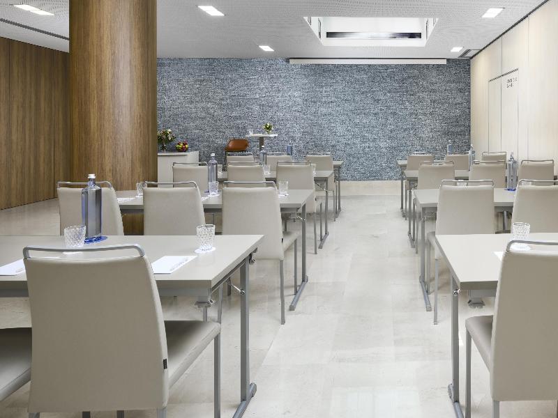 NH Sants Barcelona image