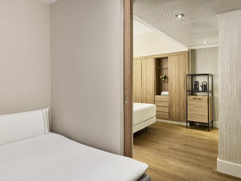 NH Sants Barcelona image