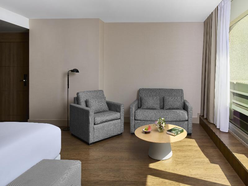NH Sants Barcelona image