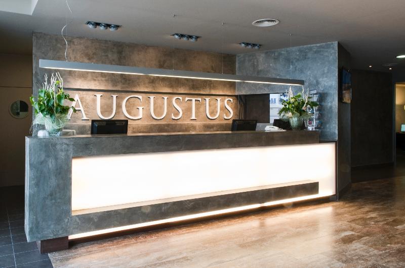 Augustus Apartments Hotel