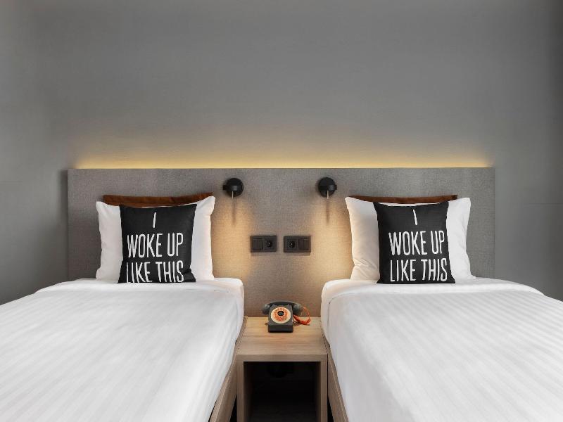Moxy Barcelona image