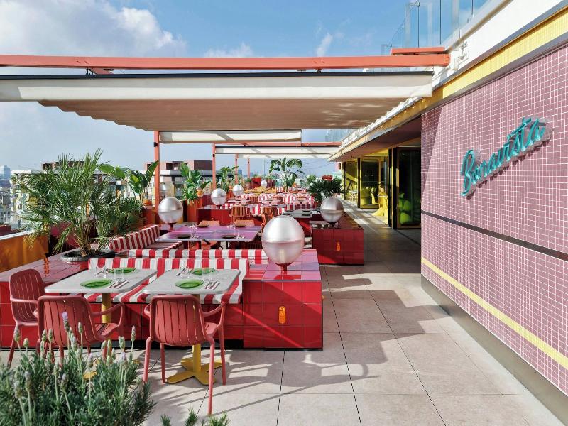 Moxy Barcelona image