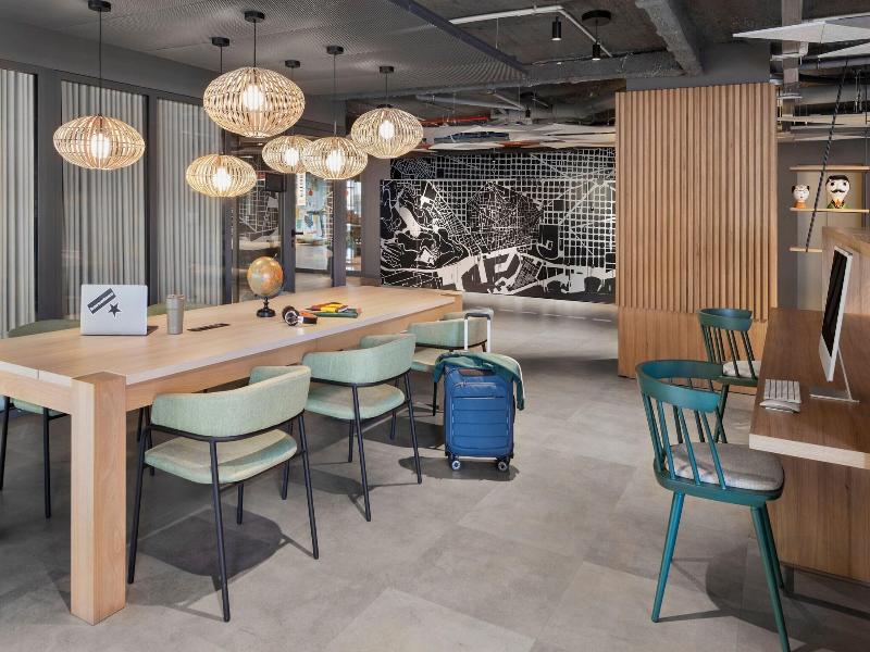 Moxy Barcelona image