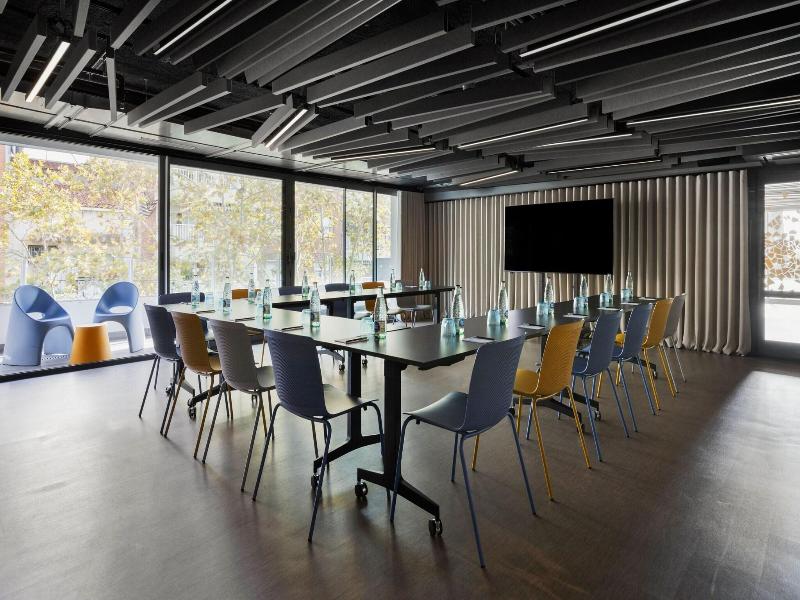 Moxy Barcelona image