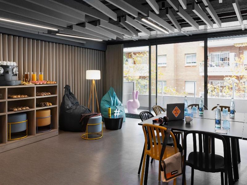 Moxy Barcelona image
