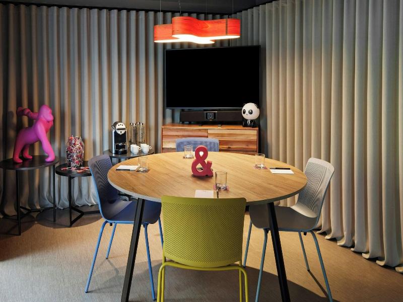 Moxy Barcelona image