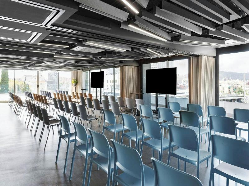 Moxy Barcelona image