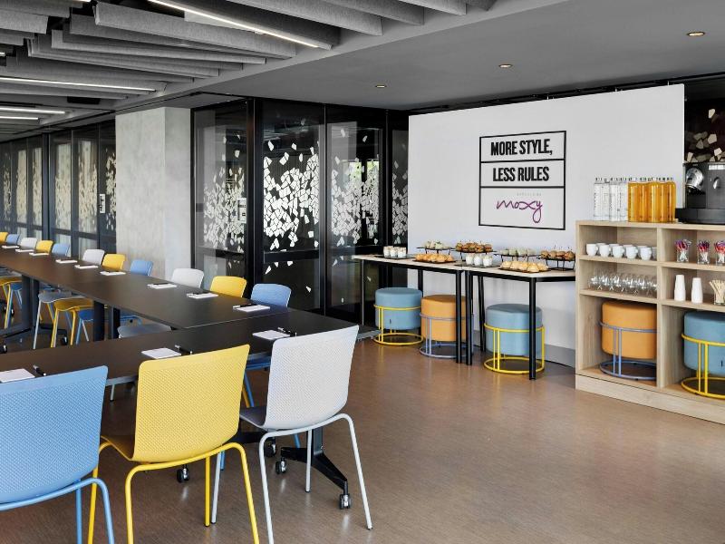 Moxy Barcelona image