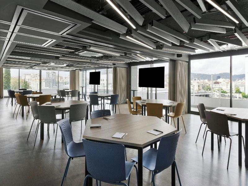Moxy Barcelona image