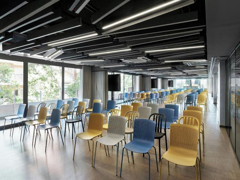 Moxy Barcelona image