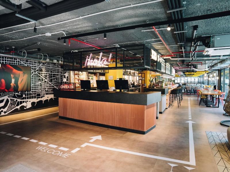 Moxy Barcelona image