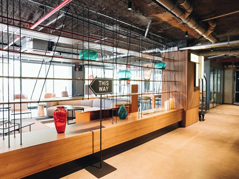 Moxy Barcelona image
