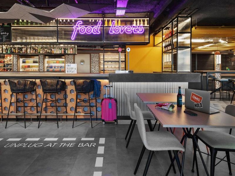 Moxy Barcelona image