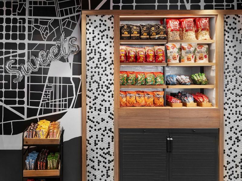 Moxy Barcelona image