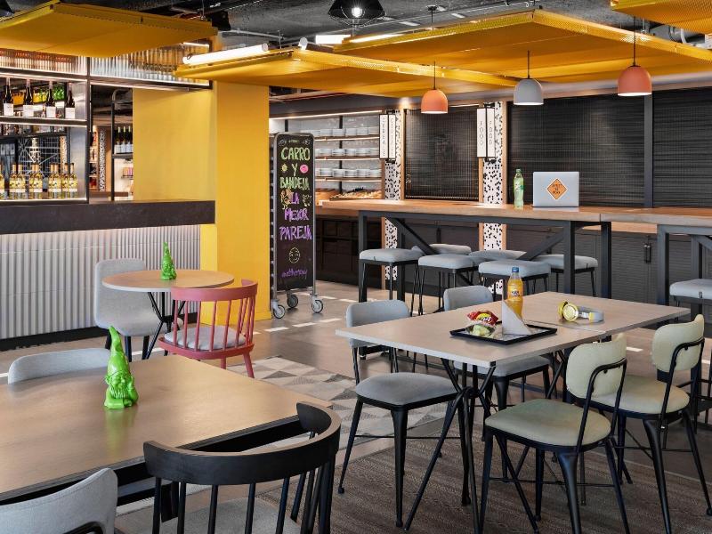 Moxy Barcelona image