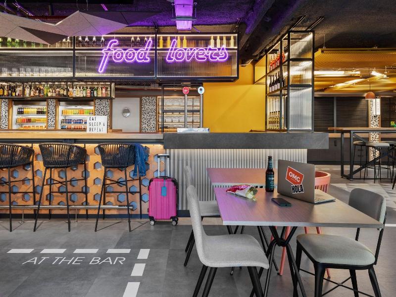 Moxy Barcelona image